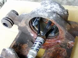 ＊＊ブレーキシリンダーホーニング