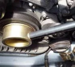 クランクシャフト固定レンチ