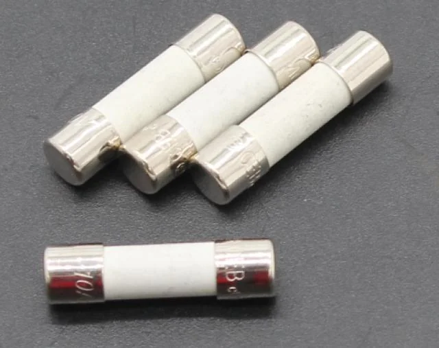 ※ヒューズ(4個入り)