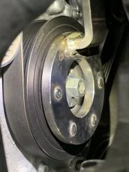 スバル クランクプーリーホルダー